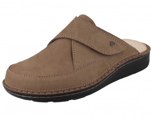 Weiter Herren Clog beige Nubukleder mit einem Klettriemen schwarze Sohle Wechselfußbett