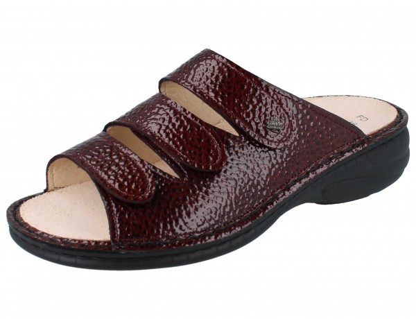 Finn Comfort Damen Pantolette mit drei Klettriemen aus Lackleder in Weinrot