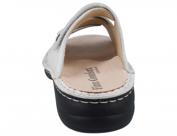 Beige Damen Bequem Pantolette drei Klettriemen schwarze Sohle genarbtes Glattleder Wechselfußbett